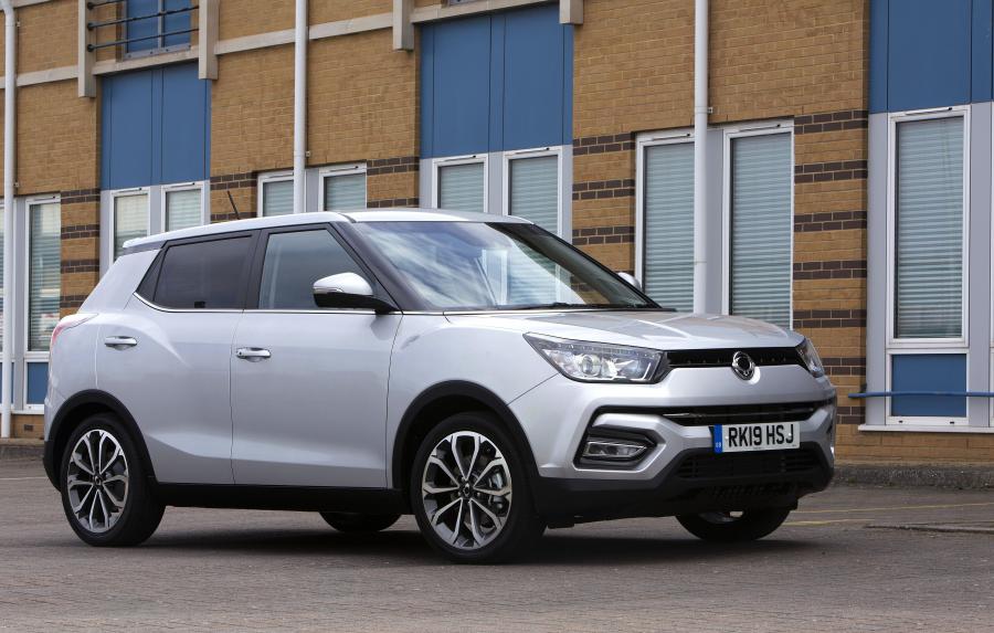 SsangYong Tivoli Ultimate 2018 года  (UK) (фото 37 из 37)